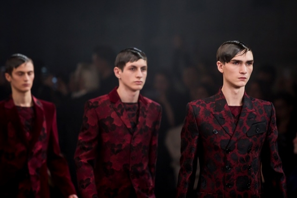 Alexander McQueen AW15 (Dan Sims, courtesy of British Fashion Council) Alexander McQueen AW15 (Dan Sims, courtesy of British Fashion Council)