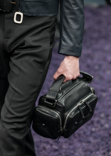 J.W. Anderson AW15 (Kensington Leverne, courtesy of British Fashion Council) J.W. Anderson AW15 (Kensington Leverne, courtesy of British Fashion Council)