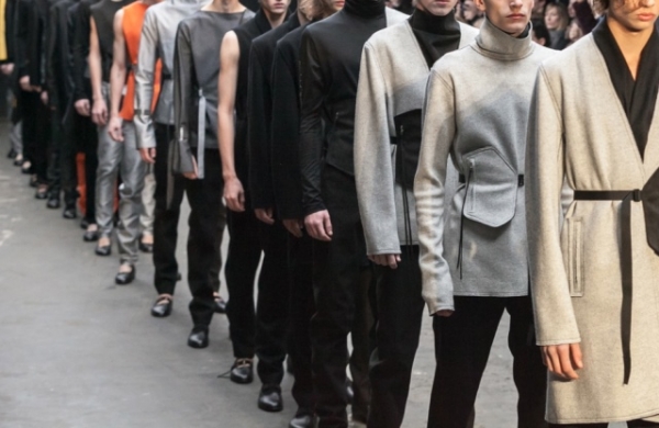 Lee Roach AW15 (Kensington Leverne, courtesy of British Fashion Council) Lee Roach AW15 (Kensington Leverne, courtesy of British Fashion Council)