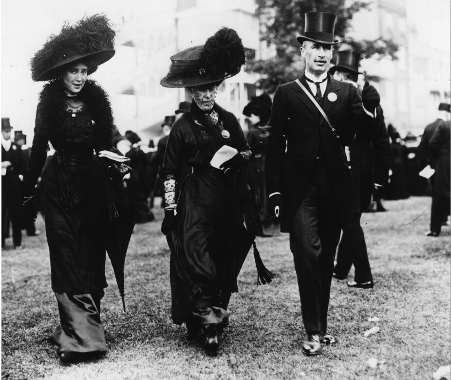 The “Black Ascot,” 1910 Courtesy of The Metropolitan Museum of Art, Getty Images